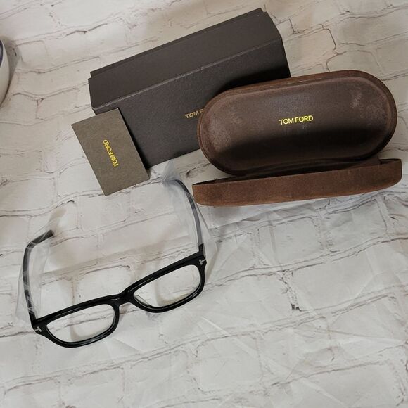 Tom Ford glasses new demo main image 8